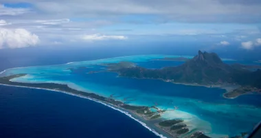 Bora Bora lagoon and Mount Otemanu