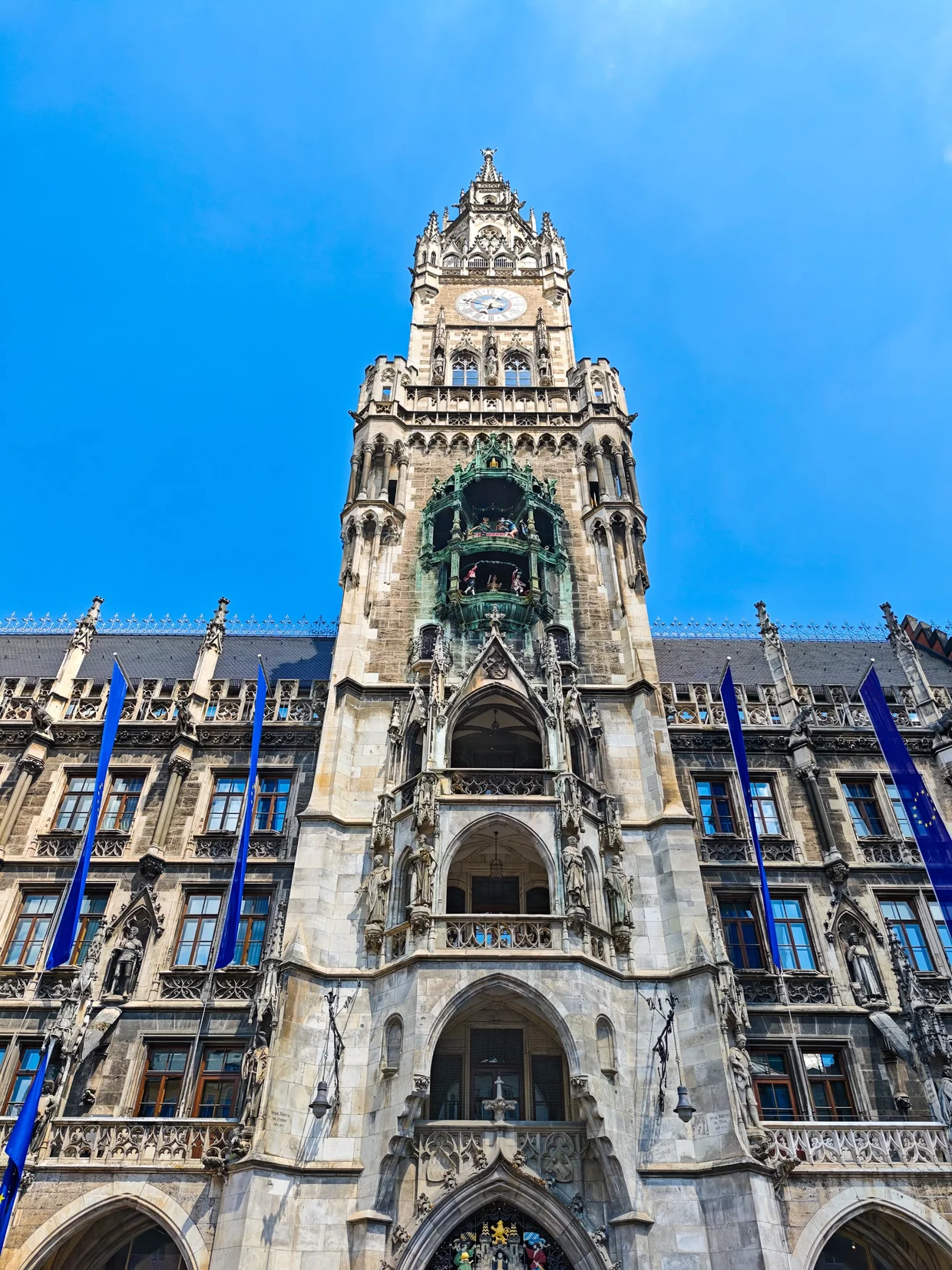 Neues Rathaus tower with the Glockenspiel niche visible mid-facade