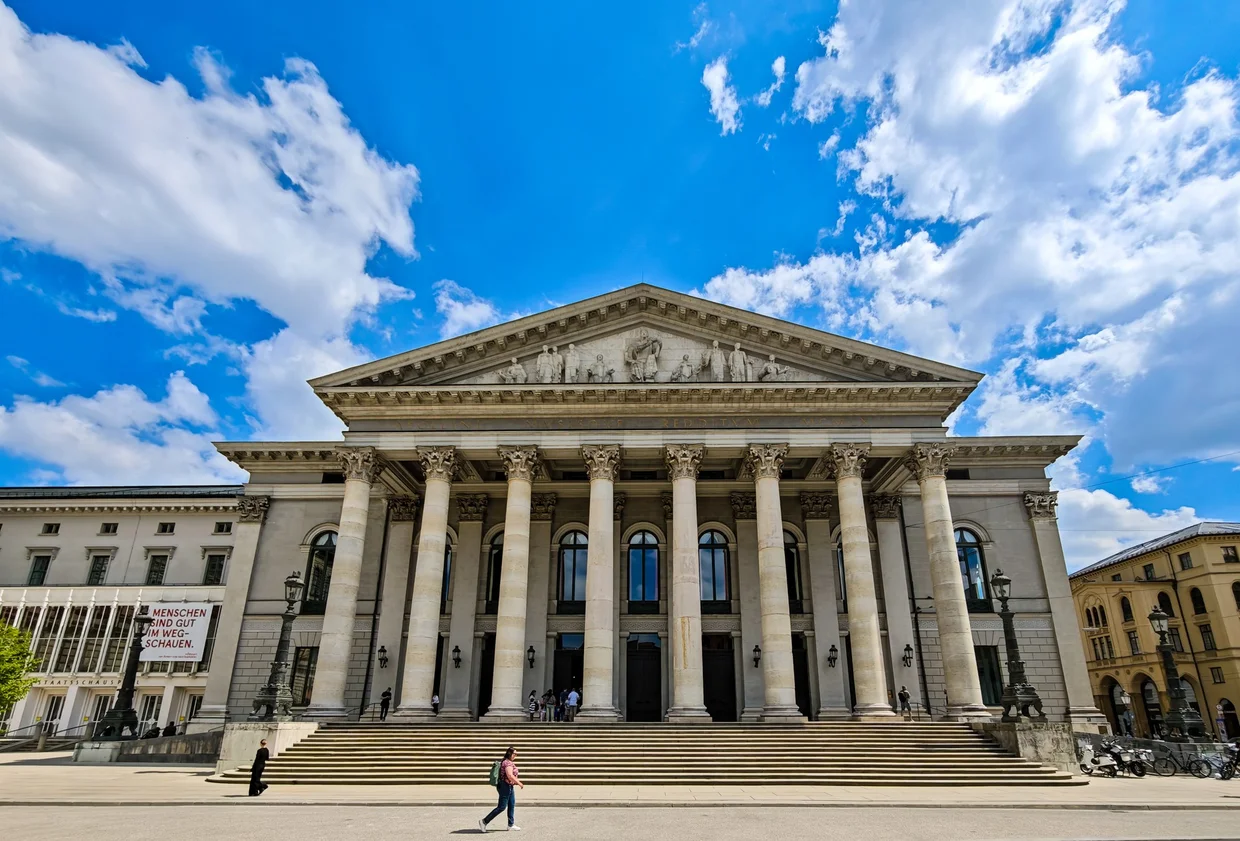 Bayerische Staatsoper / Nationaltheater facade on Max-Joseph-Platz