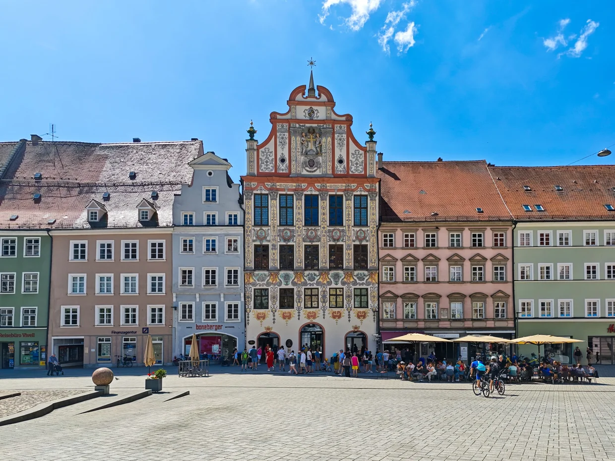 The Rathaus on Marktplatz with the Zimmermann stucco facade