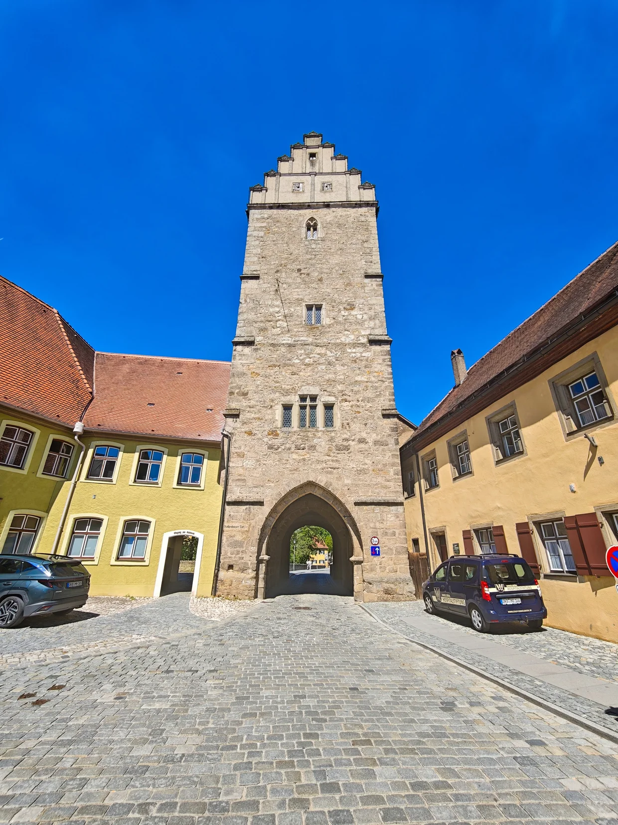 Rothenburger Tor: the stepped gable city gate