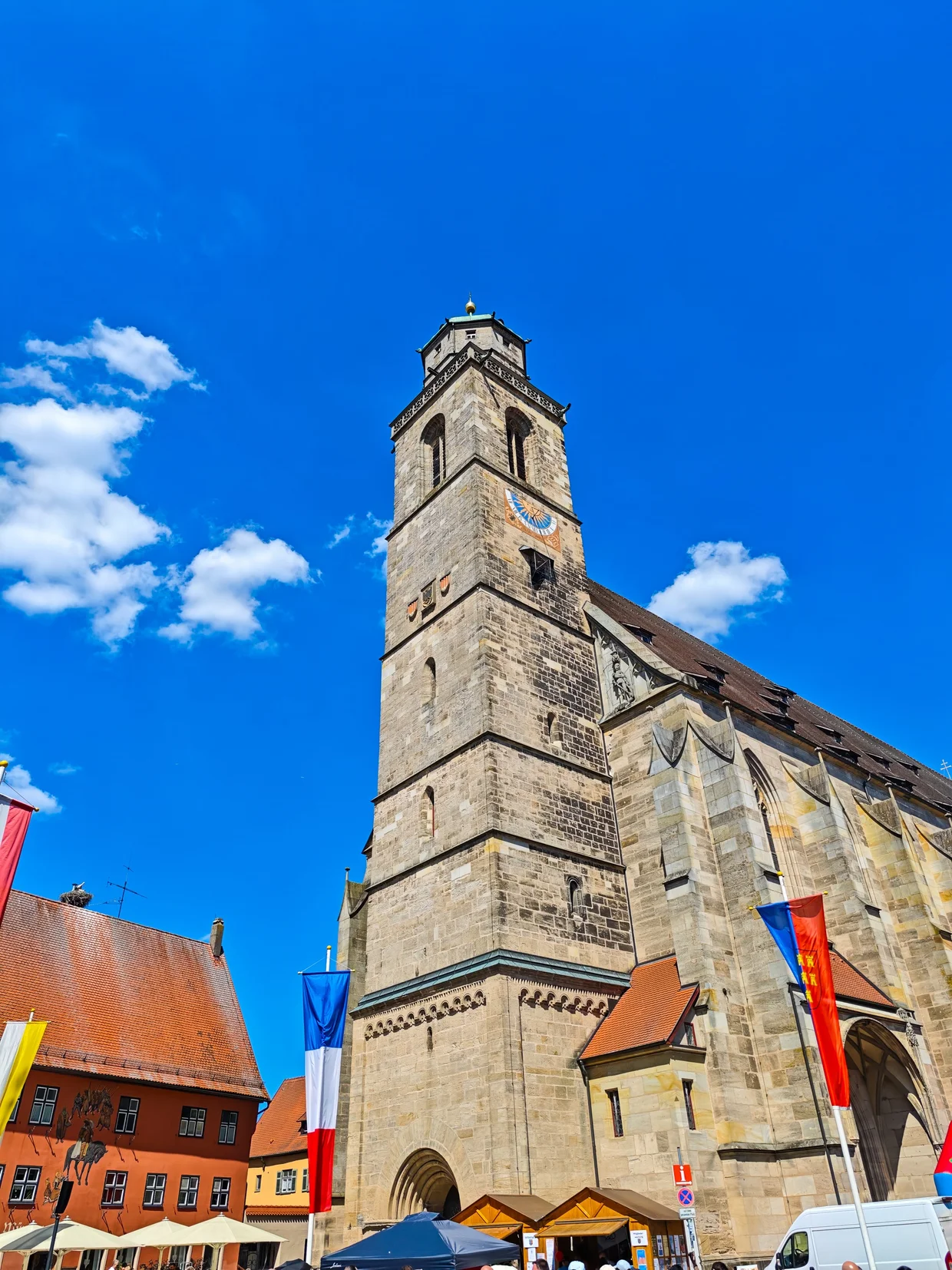 The Munster tower with the Bavarian flag
