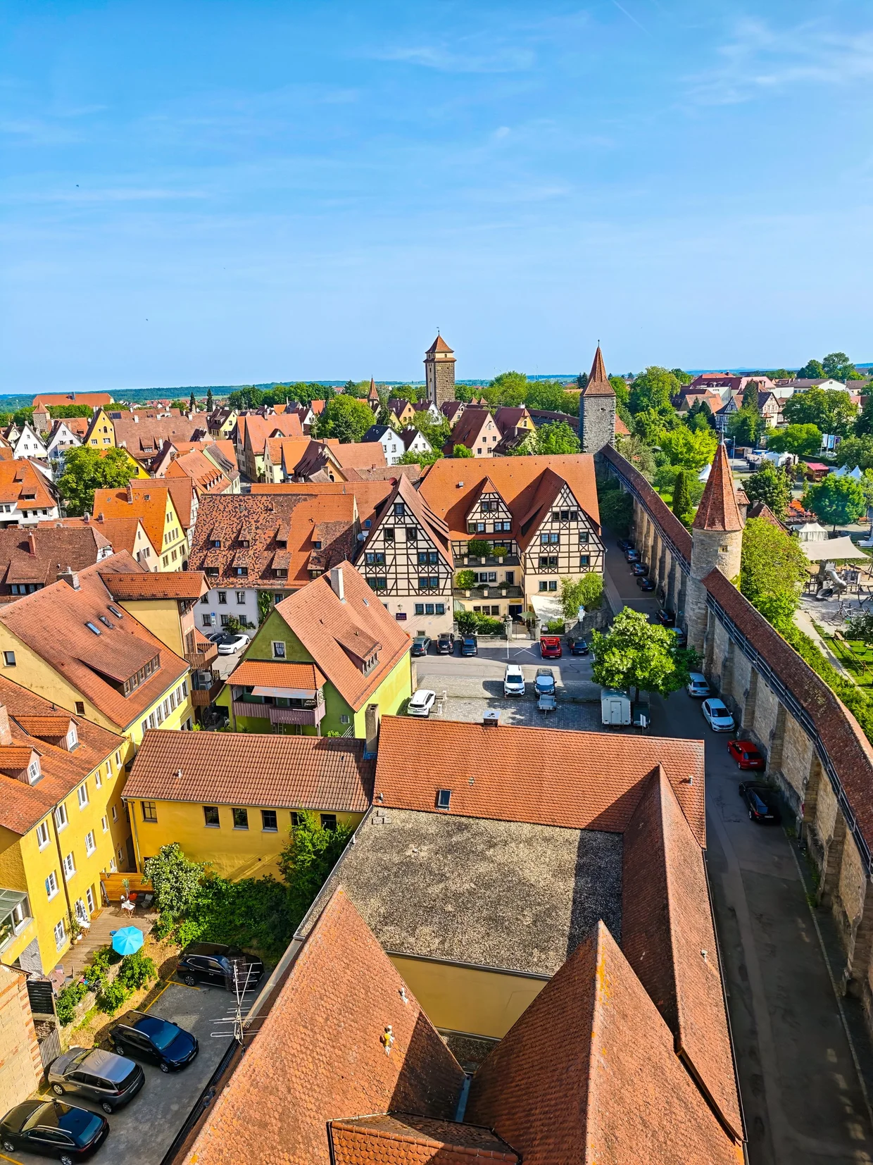 Half-timbered roofs and Klingen and Roeder towers