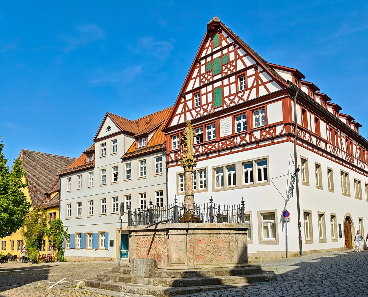 Gerlach forge facade with stone fountain