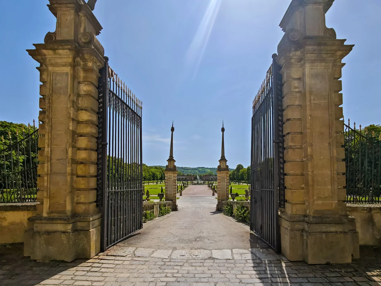 Garden gate with obelisks, Schloss Weikersheim