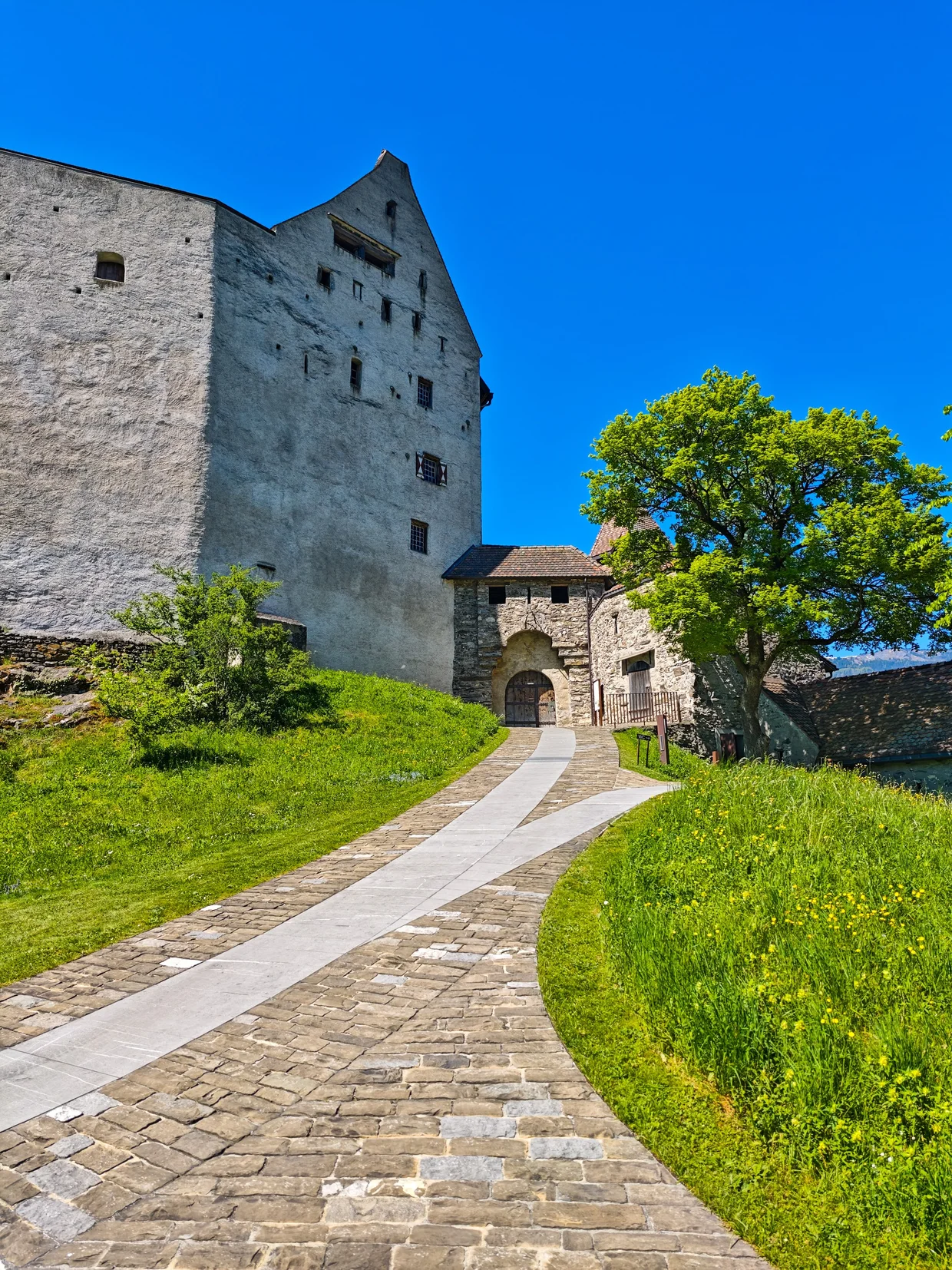 Gutenberg Castle's outer wall and gate