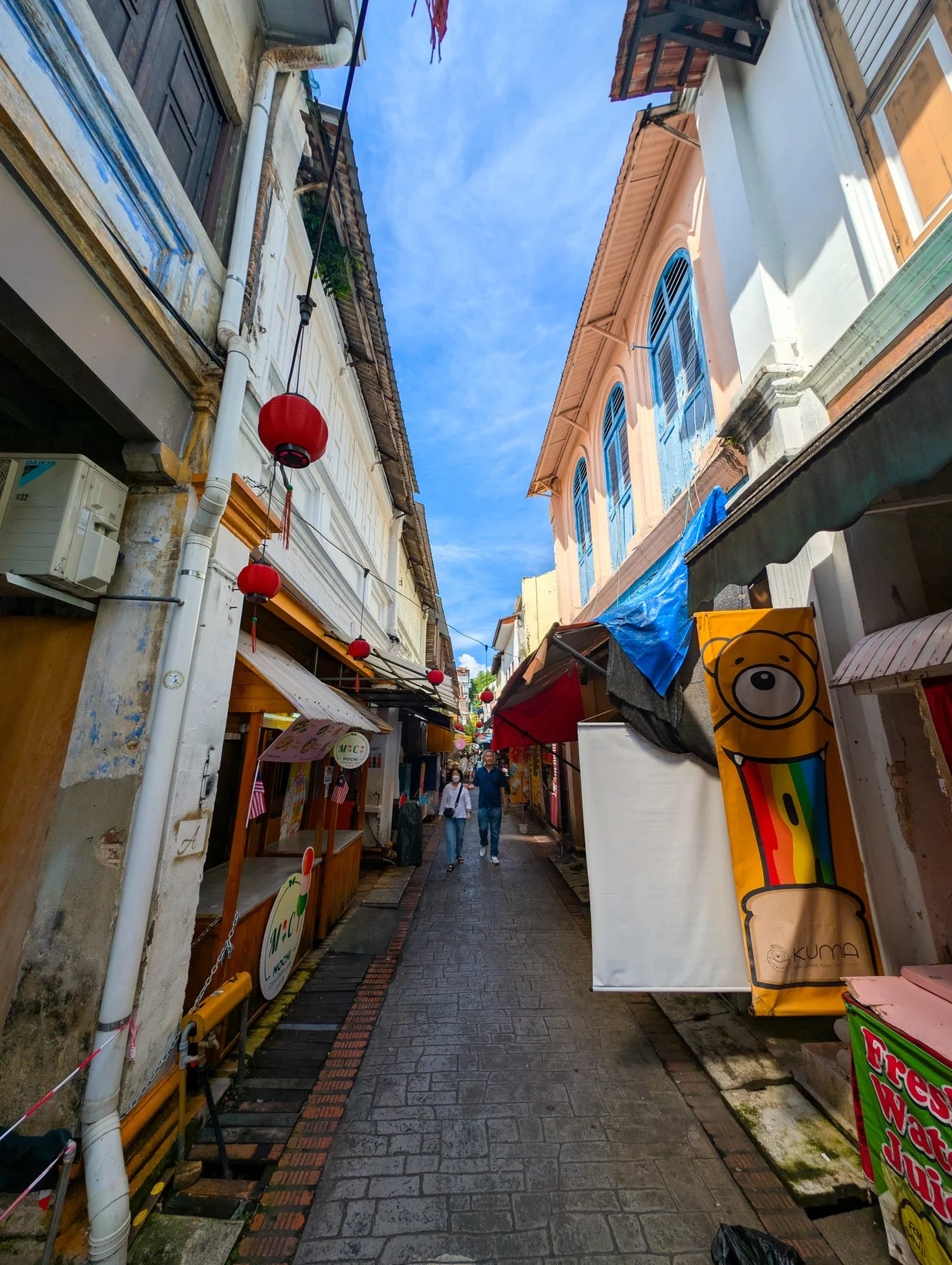 Second Concubine Lane, narrow and quiet