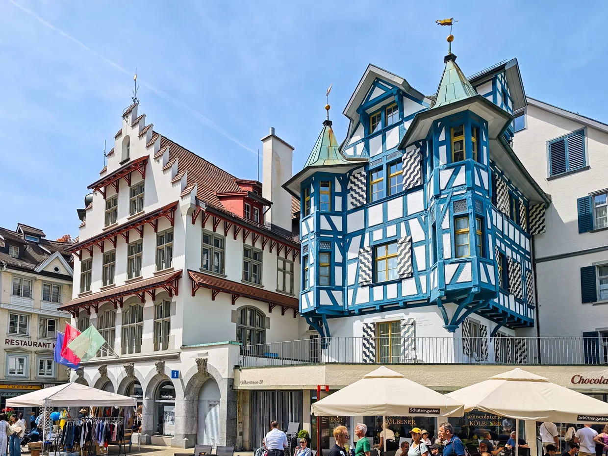 The famous painted blue half-timbered oriel on Marktgasse