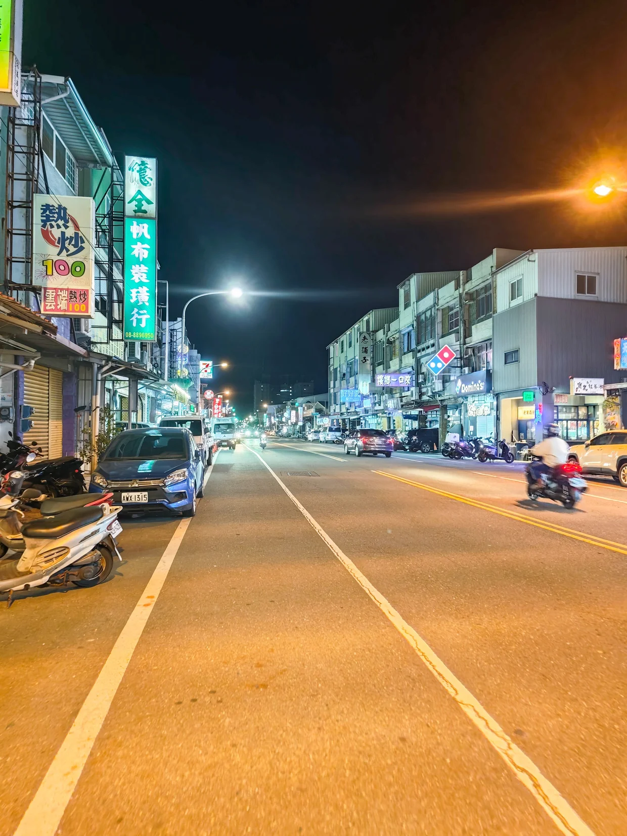 Hengchun town after dark